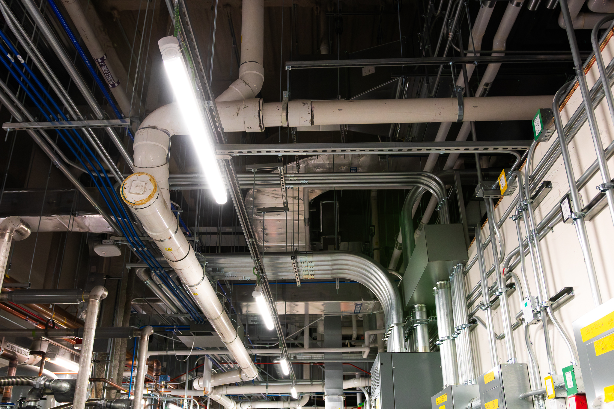 040226_ANW_RMSchulzeSurgery&CriticalCareCenter_48_Mechanical Room